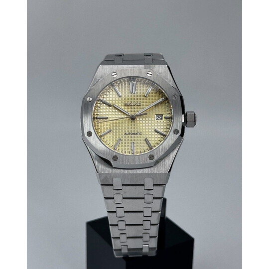 Custom Seiko Mod • Gold Dial Silver AP • 42mm